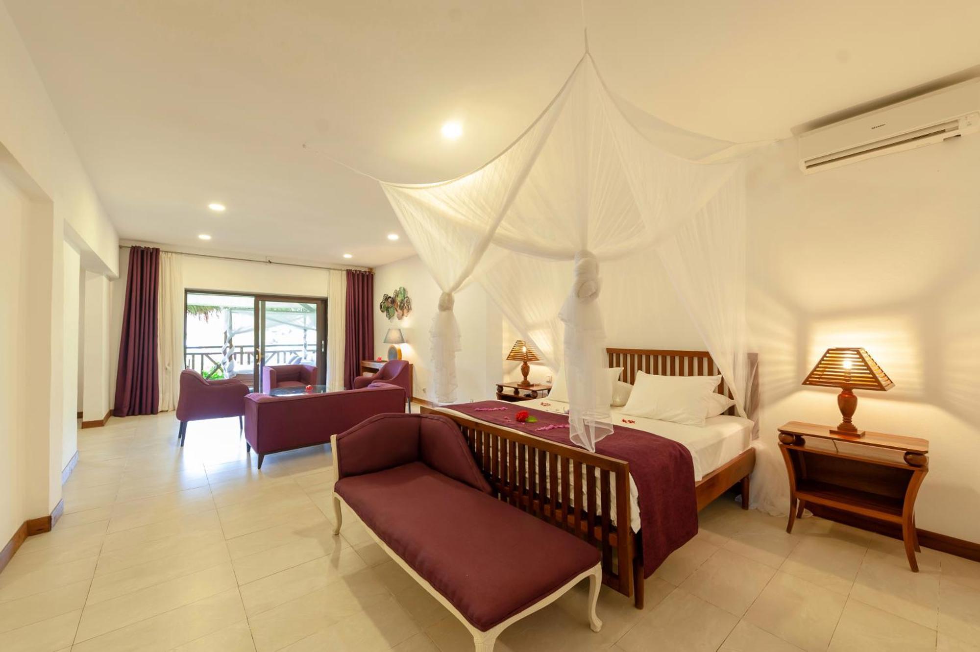 Nosy Be Hotel & Spa Ambondrona  ภายนอก รูปภาพ