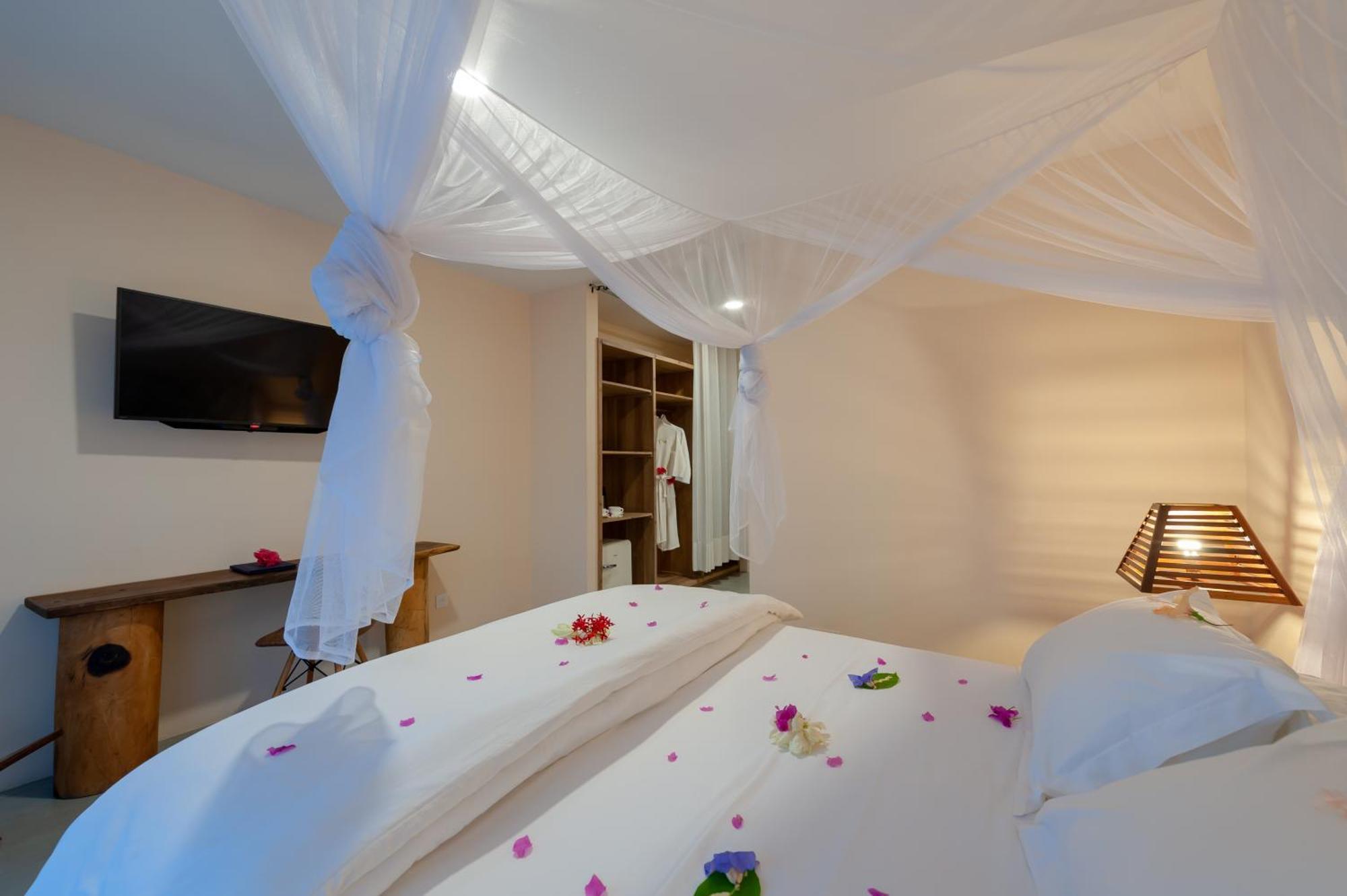 Nosy Be Hotel & Spa Ambondrona  ภายนอก รูปภาพ