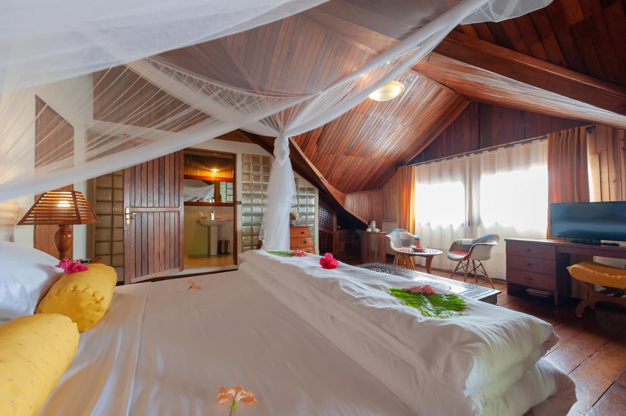 Nosy Be Hotel & Spa Ambondrona  ภายนอก รูปภาพ