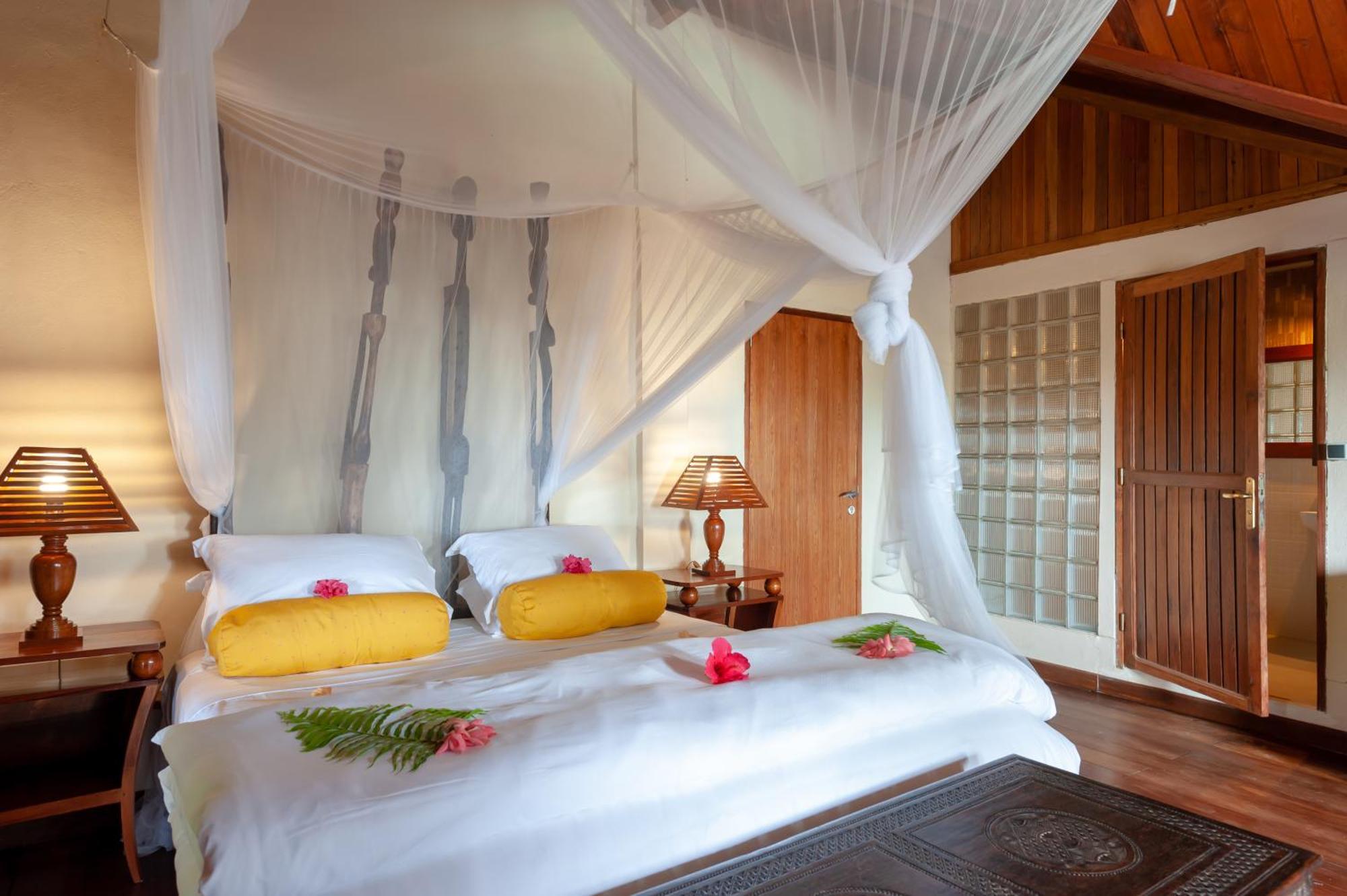 Nosy Be Hotel & Spa Ambondrona  ภายนอก รูปภาพ