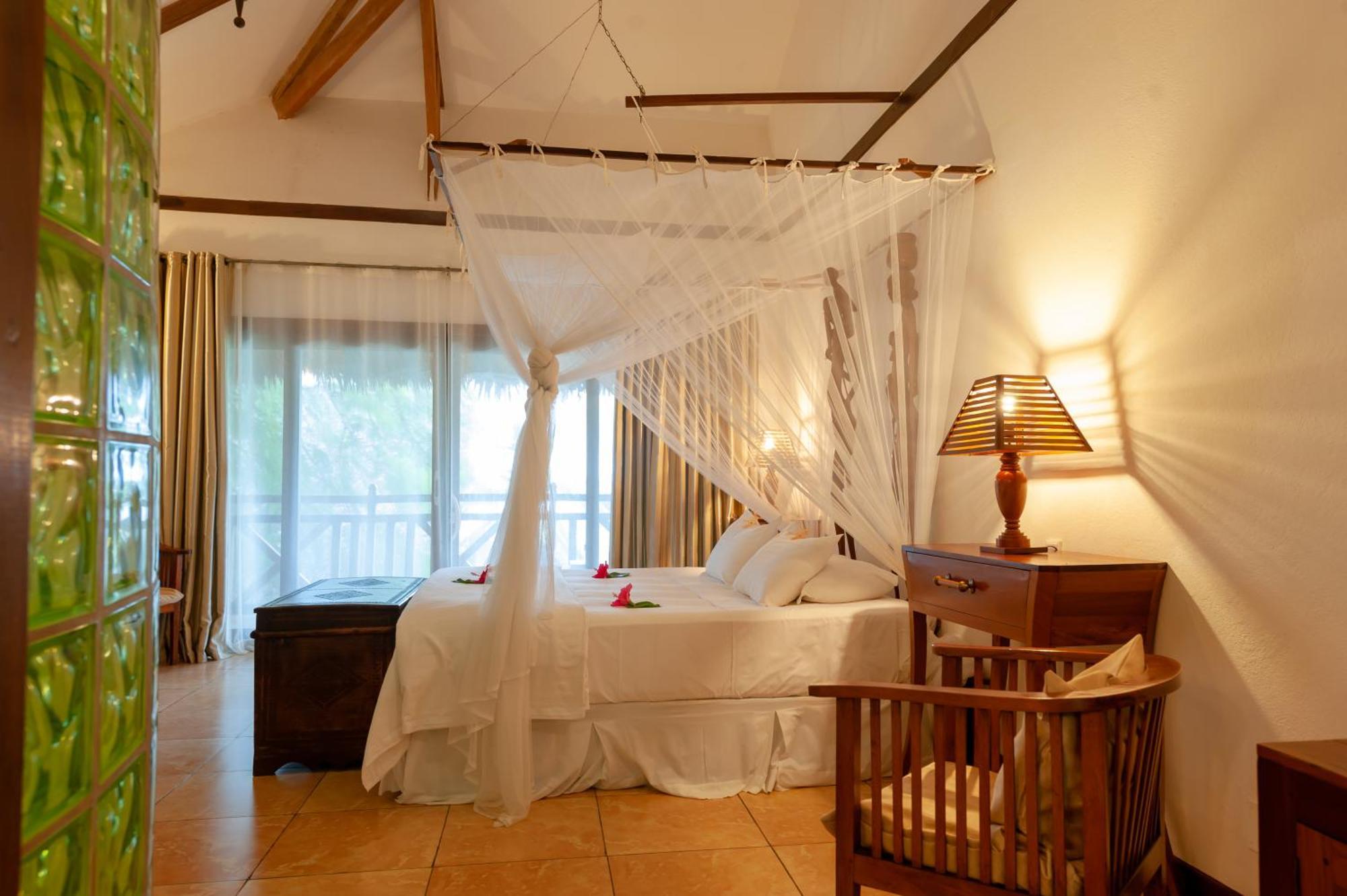 Nosy Be Hotel & Spa Ambondrona  ภายนอก รูปภาพ