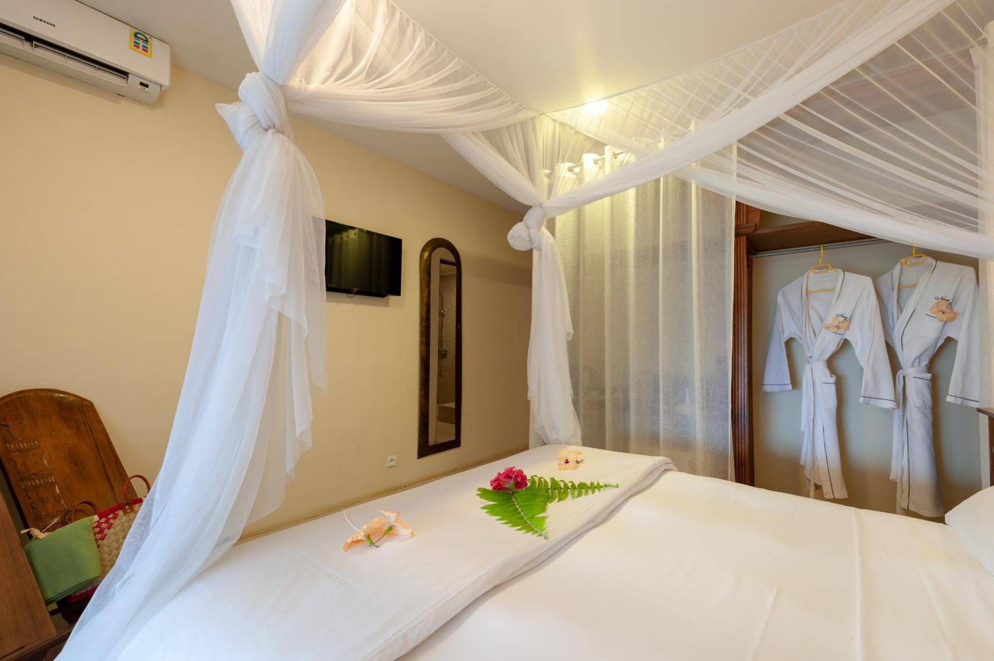 Nosy Be Hotel & Spa Ambondrona  ภายนอก รูปภาพ